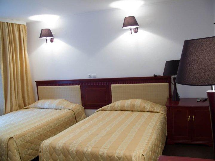 Casa Octavian Hotel Sucevita Bagian luar foto